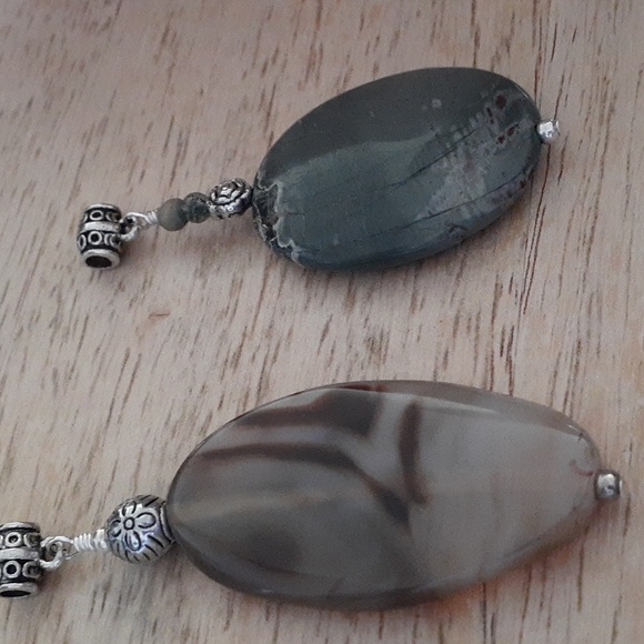 Bundle of 2 Stone Pendants AA114 - Picture 10 of 11